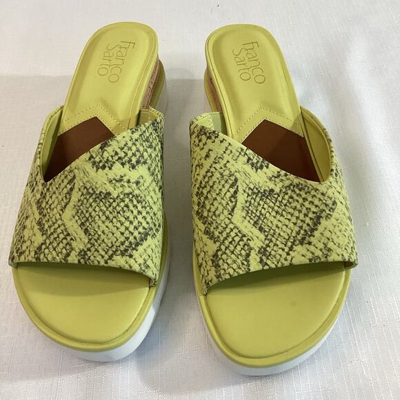 Franco Sarto Women’s White & Green Slide-on Wedge Sandals Size 8W NWOT - Picture 2 of 10